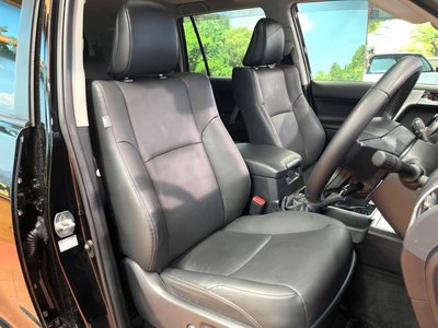 TOYOTA LAND CRUISER PRADO - 10