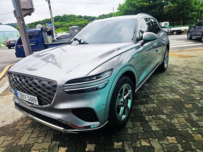 2025 Genesis GV70 — миниатюра 16