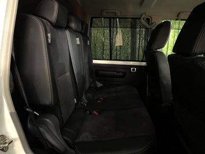 TOYOTA LAND CRUISER 70 - 10
