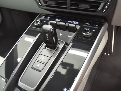 صورة مصغرة 27 لـ 2020 Porsche 911