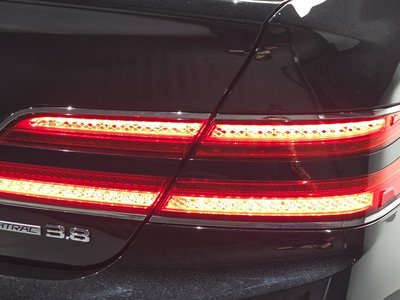 2019 Genesis G90 — фото 10