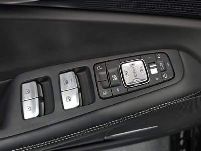 صورة مصغرة 29 لـ 2019 Genesis G90