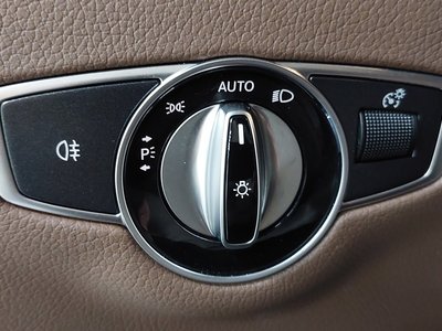 MERCEDES-BENZ E-CLASS - 9