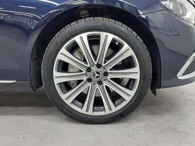 MERCEDES-BENZ E-CLASS - 6