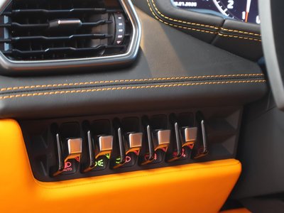 صورة مصغرة 32 لـ 2015 Lamborghini HURACAN