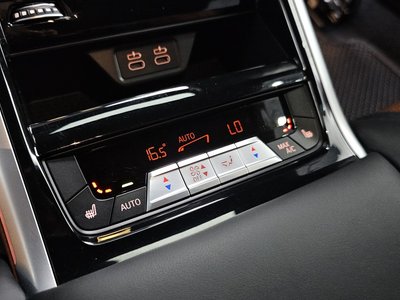 صورة مصغرة 17 لـ 2025 BMW 8 SERIES