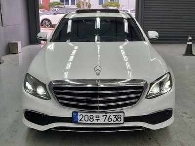 MERCEDES-BENZ E-CLASS - 2