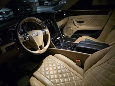 2018 Bentley FLYING SPUR — фото 9