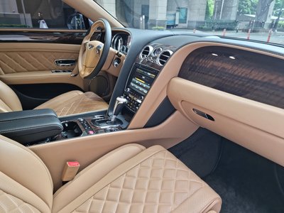 2018 Bentley FLYING SPUR — фото 7