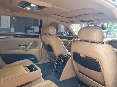 2018 Bentley FLYING SPUR — фото 4