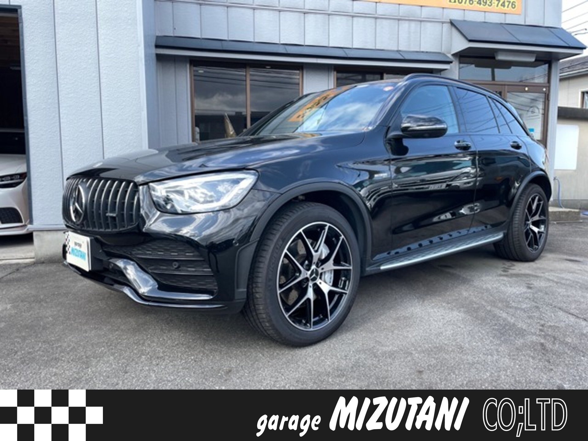 MERCEDES-BENZ GLC AMG - View 1