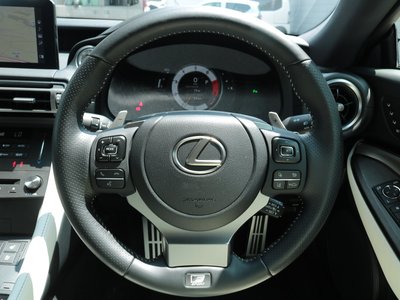 2025 Lexus RC — миниатюра 35