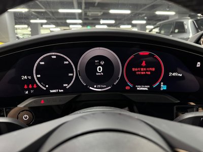 صورة مصغرة 16 لـ 2025 Porsche TAYCAN