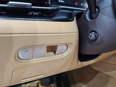 2022 Genesis G90 (RS4) — миниатюра 20