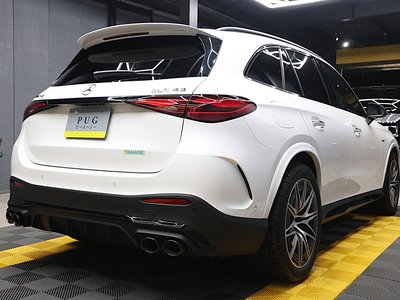 MERCEDES-BENZ GLC AMG - 9