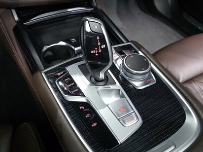 2021 BMW 7 SERIES thumbnail 12