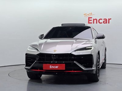 صورة 2 لـ 2025 Lamborghini URUS