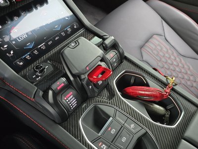 صورة مصغرة 12 لـ 2025 Lamborghini URUS