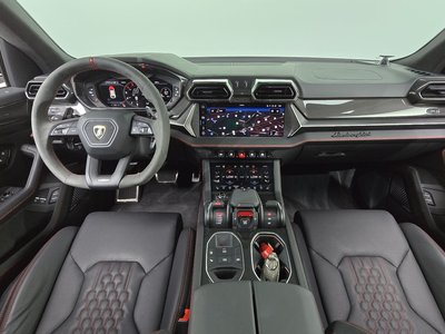 صورة 5 لـ 2025 Lamborghini URUS