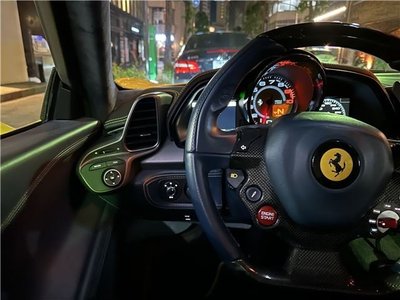 FERRARI 458 - 4