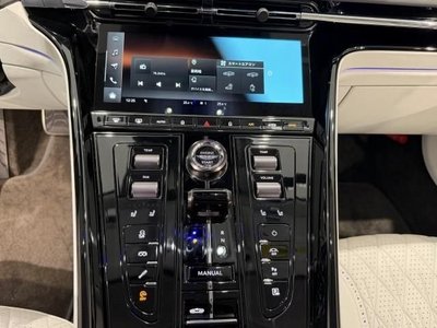 ASTON MARTIN DB12 VOLANTE - 8