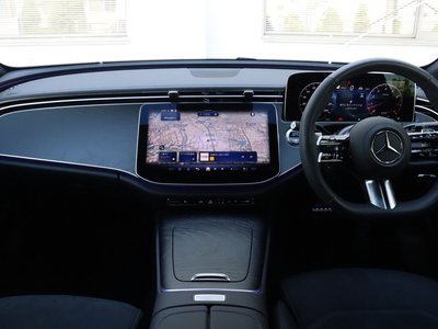 MERCEDES-BENZ E-CLASS - 4