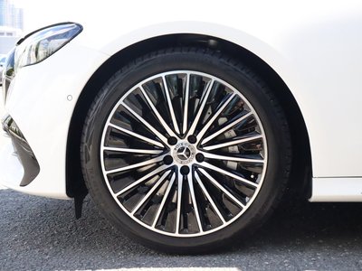 MERCEDES-BENZ E-CLASS - 2