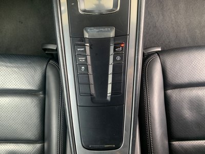 2013 Porsche CAYMAN thumbnail 37
