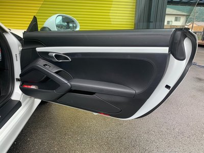 2013 Porsche CAYMAN thumbnail 27