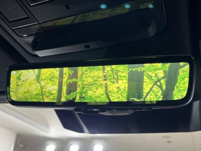 LAND ROVER DEFENDER - 5