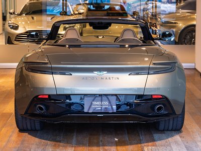 ASTON MARTIN DB12 VOLANTE - 8