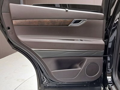 2022 Genesis GV80 thumbnail 15