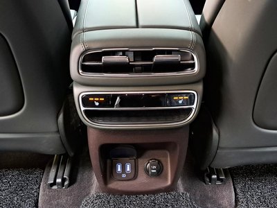 2022 Genesis GV80 thumbnail 34