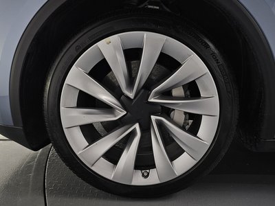 TESLA MODEL Y - 6