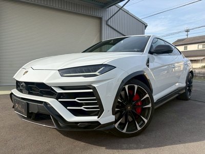 LAMBORGHINI URUS - 1