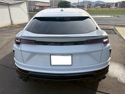 LAMBORGHINI URUS - 5