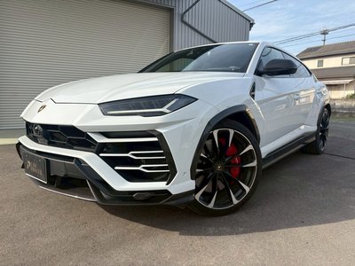LAMBORGHINI URUS - 3