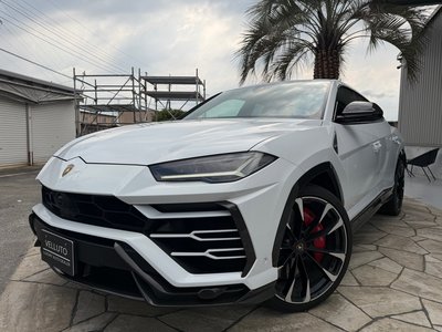 LAMBORGHINI URUS - 1