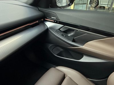 صورة مصغرة 15 لـ 2024 BMW 5 SERIES