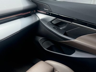 BMW 5 SERIES - 2