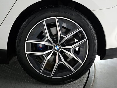 BMW 5 SERIES - 8