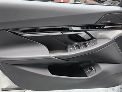 صورة مصغرة 14 لـ 2024 BMW 5 SERIES
