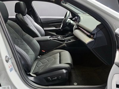 صورة مصغرة 17 لـ 2024 BMW 5 SERIES