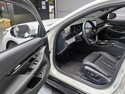 صورة مصغرة 13 لـ 2024 BMW 5 SERIES