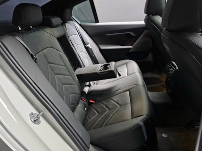 صورة مصغرة 18 لـ 2024 BMW 5 SERIES
