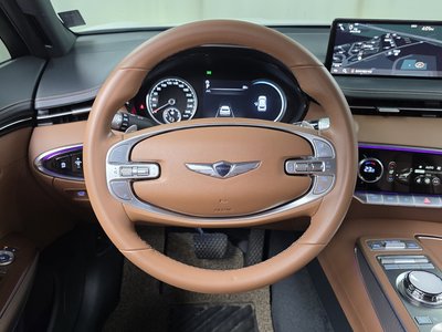2022 Genesis GV70 — миниатюра 13