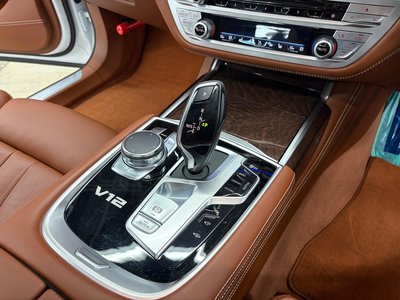2017 BMW 7 SERIES — миниатюра 26