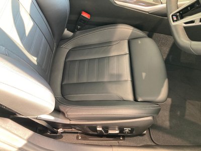 صورة مصغرة 21 لـ 2025 BMW 3 SERIES