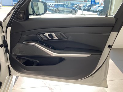 صورة مصغرة 53 لـ 2025 BMW 3 SERIES