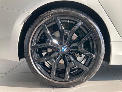2025 BMW 3 SERIES 照片 9